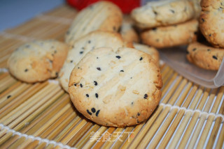 花生黑芝麻饼干的做法
