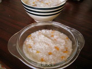 胡萝卜鸡骨粥的做法