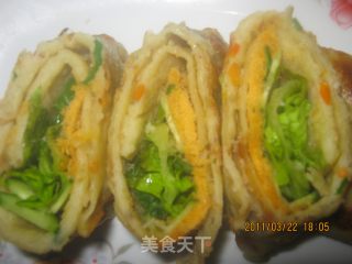肉松鸡蛋卷饼的做法