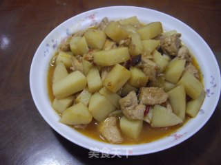 土豆烧鸡肉的做法