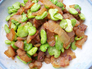 蚕豆炒腊肉的做法