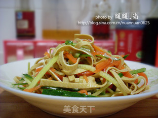 三色豆腐皮的做法