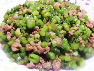 芹菜肉末的做法