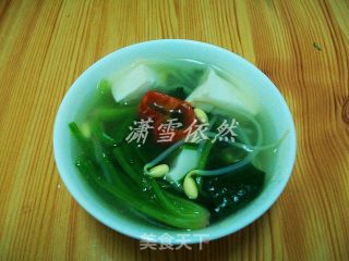 菠菜豆芽汤的做法