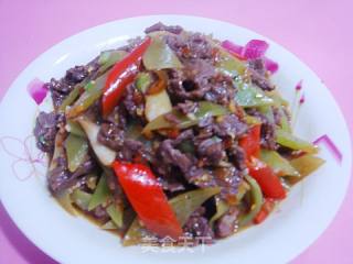 莴笋泡椒炒牛肉的做法