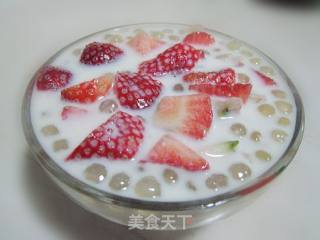草莓牛奶西米露的做法