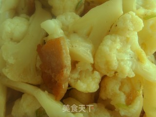 肉片炒菜花的做法