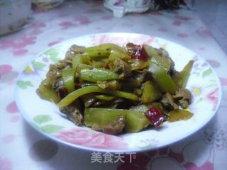 泡椒莴笋炒鸡胗的做法