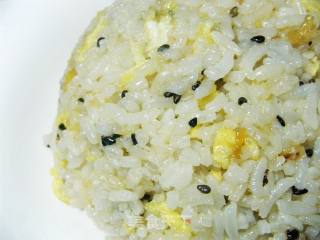 黑芝麻蛋炒饭的做法