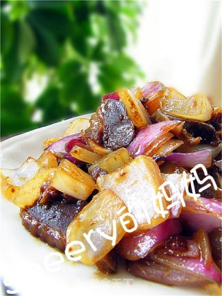 洋葱炒鸭胗的做法