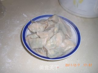 鸡蛋韭菜饺的做法