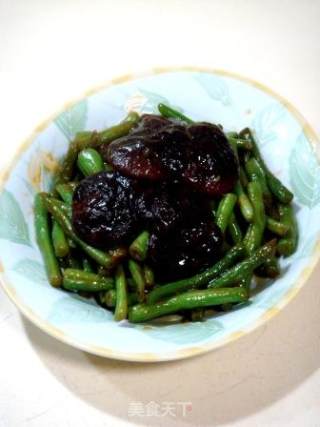 家常小炒“蚝油香菇焖扁豆”的做法