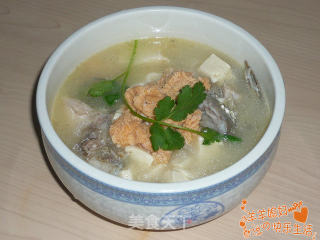 鱼骨架豆腐汤的做法
