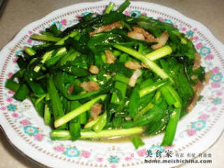 韭菜炒腊肉的做法