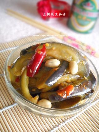 蒜蓉花生茄子的做法