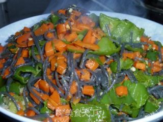 【老桃七厨房】酸辣美味蕨根粉的做法