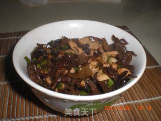 木耳炒肉的做法