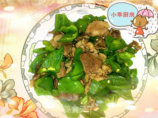 【平淡的幸福】辣椒炒肉的做法