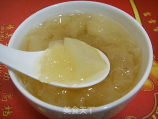 冰糖银耳梨汤----简单又经济的美容汤的做法
