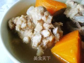 胡萝卜筒骨汤的做法