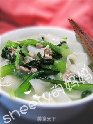 青菜牛肉煮饺子皮