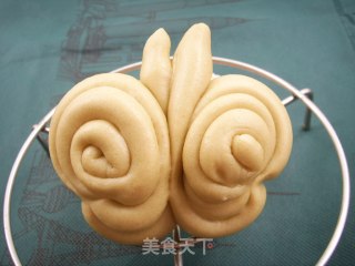 蝴蝶馒头---100%健康无添加的做法