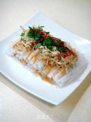 【飞禽走兽】――夏季凉菜一款“手撕鸡拌芥末凉粉”的做法