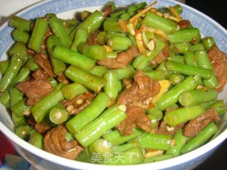 翠绿翠绿滴－－长豆角炒肉的做法