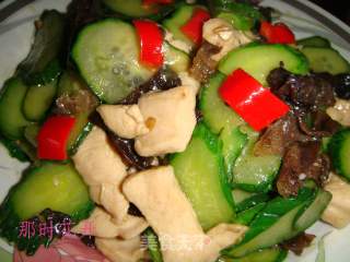 【飞禽走兽】鸡肉黄瓜的做法