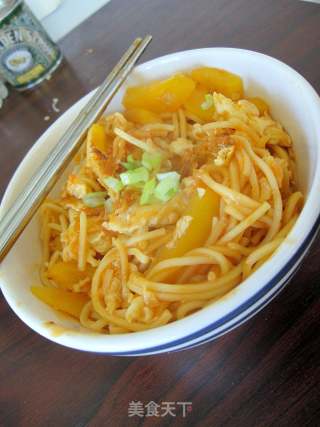 鸡蛋炒拉面的做法