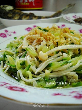 【夏日小凉菜】--凉拌金针脆黄瓜的做法