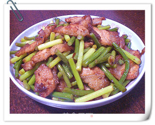 蒜薹炒肉的做法
