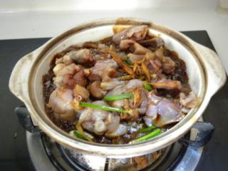 干锅牛蛙的做法
