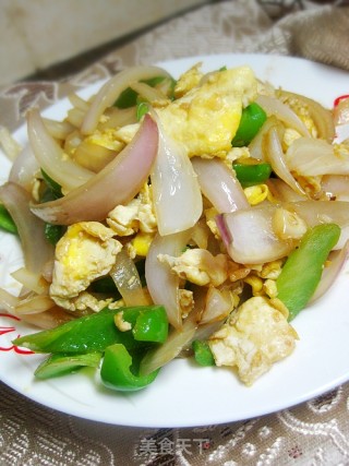 菜椒洋葱炒鸡蛋的做法