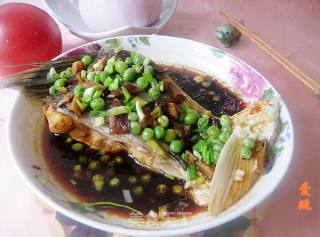 油泼青鱼的做法