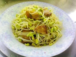 豆芽回锅肉的做法