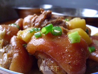 土豆猪蹄的做法