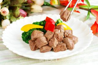 秦宝黑椒牛柳的做法