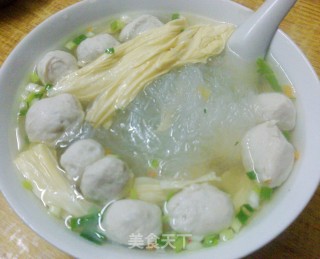 【粤菜】--清滚肉丸粉丝腐竹汤的做法