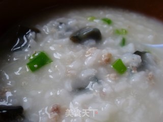 【粤菜】皮蛋瘦肉粥
