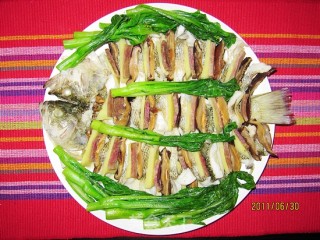 【粤菜】麒麟鲈鱼的做法
