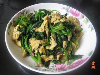菠菜炒蛋的做法