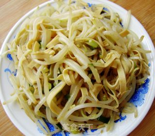 绿豆芽炒干丝的做法