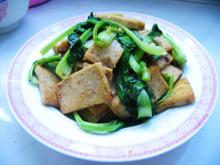油豆腐炒青菜的做法