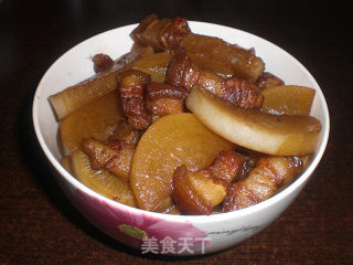 五花肉炖白萝卜的做法