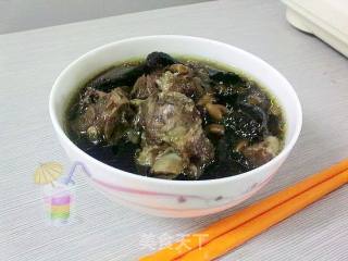 生地黑豆排骨汤的做法