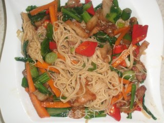【闽菜】：炒湖头米粉（泉州地方特色菜）