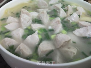 酸菜肉丸汤的做法