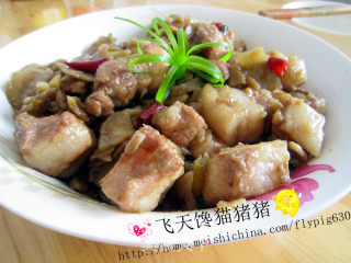 干土豆片炖肉的做法