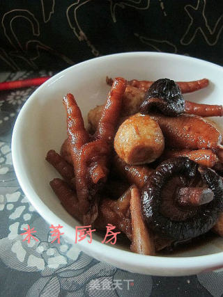 鹌鹑蛋烧鸡脚的做法
